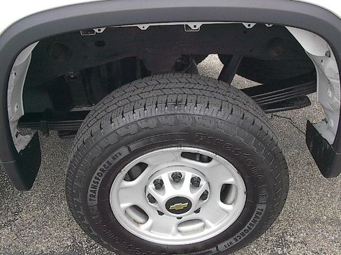 Used 2022 Chevrolet Silverado 2500 W/T AWD/4WD image 23