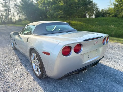 Used 2008 Chevrolet Corvette Convertible RWD image 16