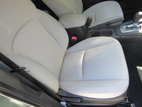 Used 2018 Subaru Forester 2.5i AWD/4WD image 17