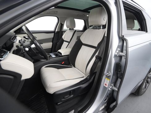 Used 2019 Land Rover Range Rover Velar S image 41