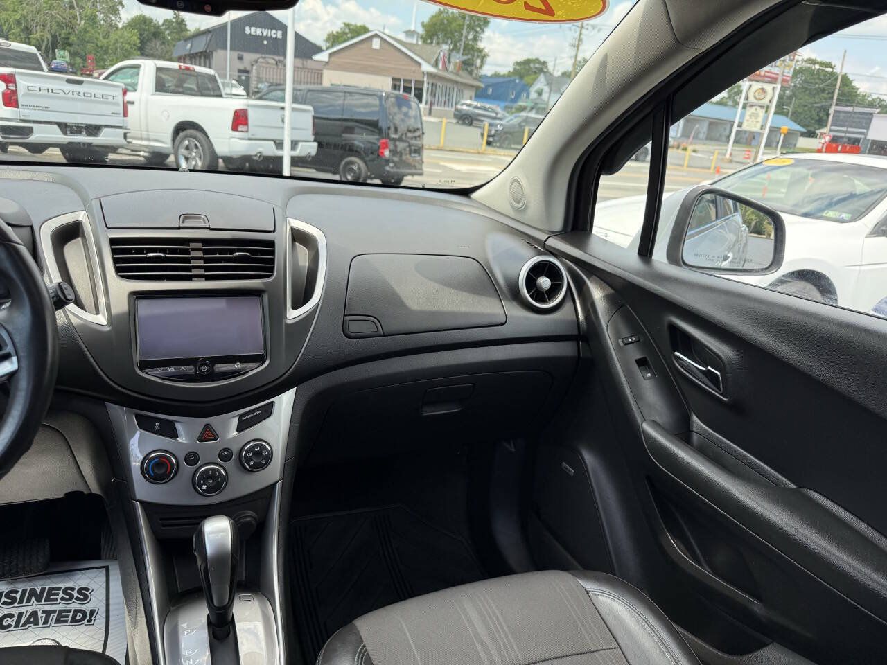 Used 2016 Chevrolet Trax LT AWD/4WD image 12