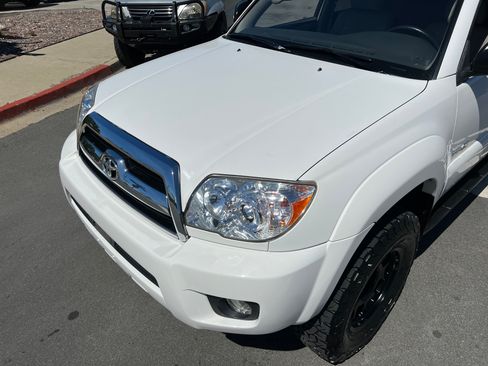 Used 2008 Toyota 4Runner SR5 image 10