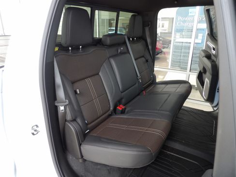 Used 2026 Chevrolet Silverado 1500 4x4 Crew Cab High Country image 29