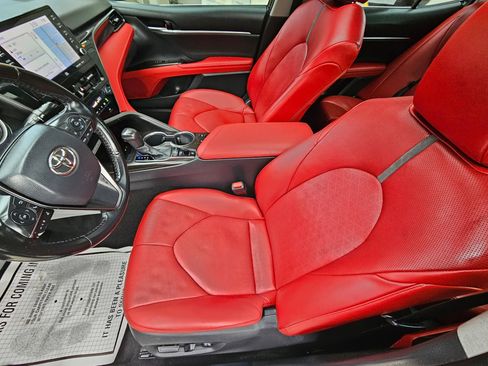 Used 2021 Toyota Camry XSE image 17