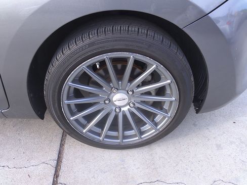 Used 2017 Hyundai Elantra GT image 36