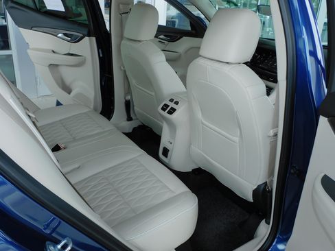 Used 2023 Buick Envision FWD Avenir image 25