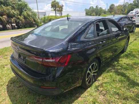 Used 2023 Volkswagen Jetta Sport FWD image 2
