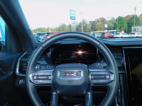 Certified 2025 GMC Acadia Elevation image 2