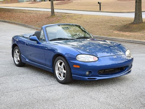 Used 1999 MAZDA MX-5 Miata 10th Anniversary Edition image 4