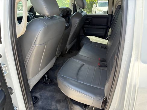 Used 2018 RAM 1500 ST RWD image 7