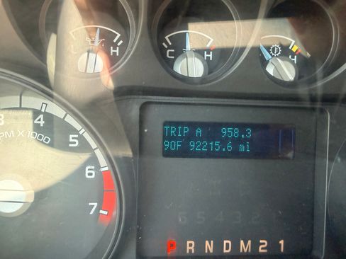 Used 2013 Ford F350 2WD Regular Cab Super Duty image 13