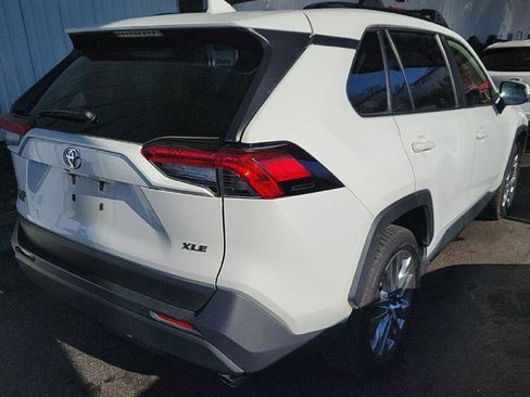 Used 2020 Toyota RAV4 XLE Premium image 3