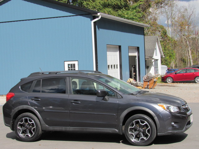 Used 2013 Subaru XV Crosstrek 2.0i Limited AWD/4WD image 12