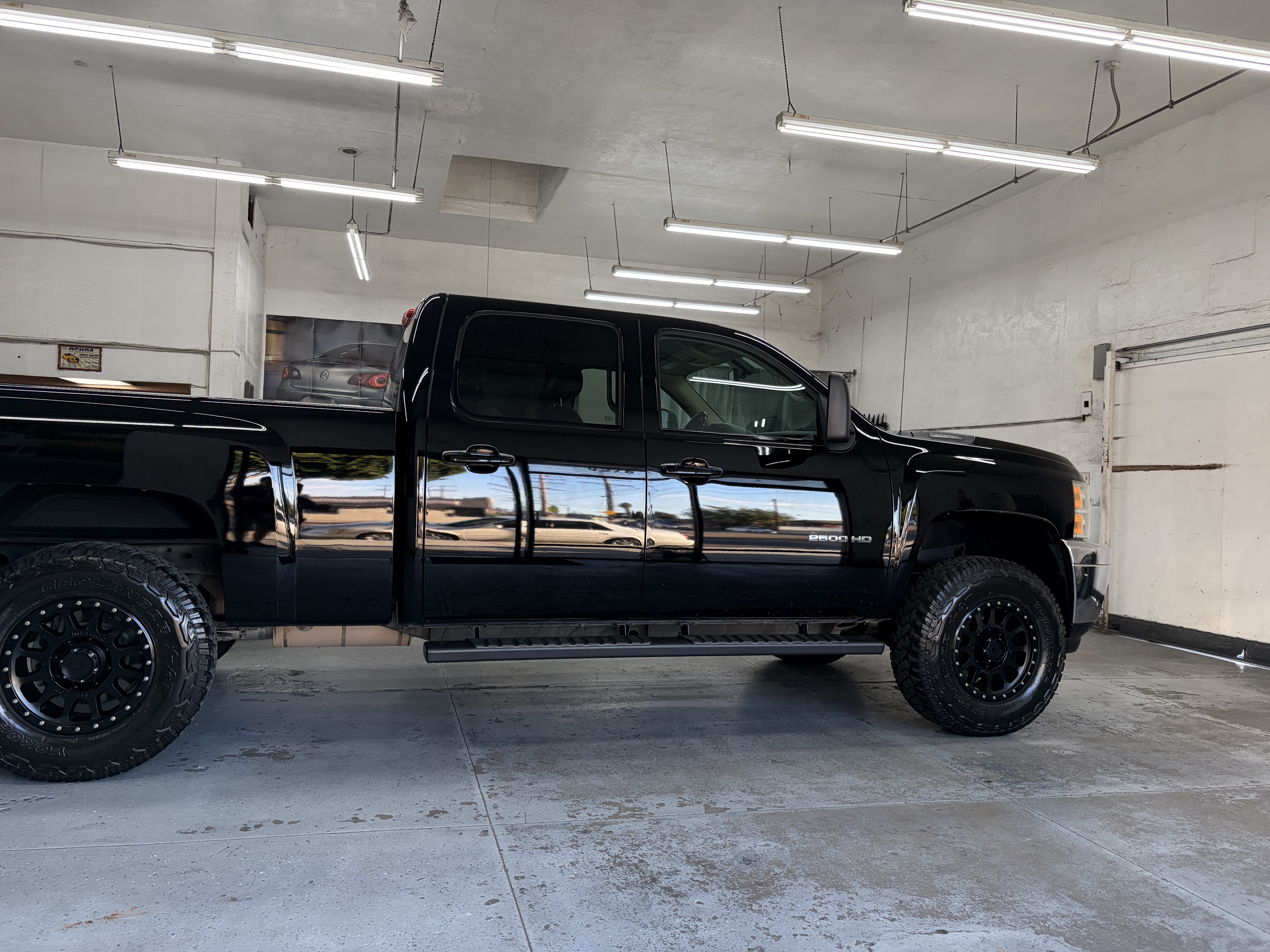 Used 2014 Chevrolet Silverado 2500 4x4 Crew Cab LTZ w/ Z71 image 6