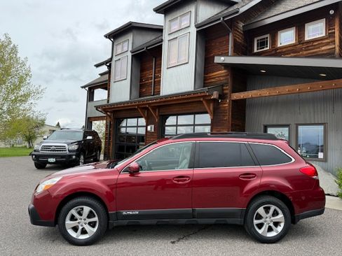 Used 2014 Subaru Outback 2.5i Limited image 2