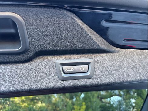 Used 2016 BMW X5 M image 49