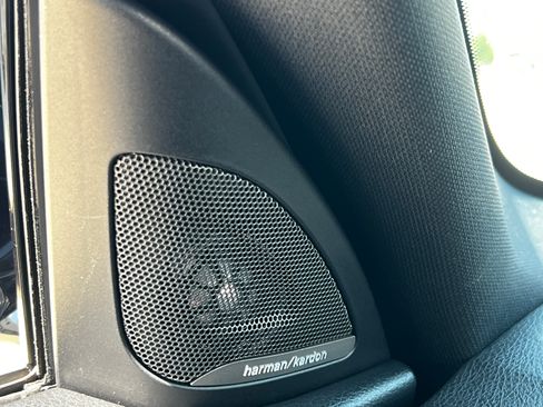 Used 2017 BMW M2 image 40