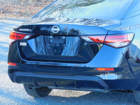 Used 2025 Nissan Sentra S image 10