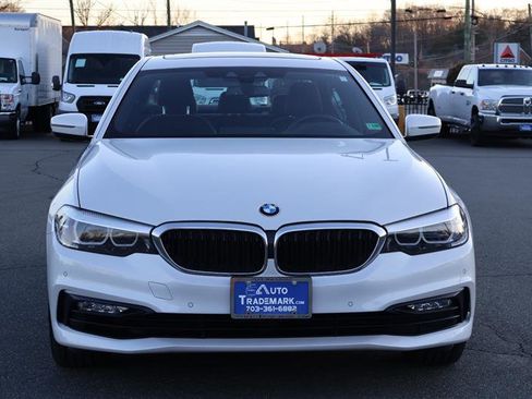 Used 2018 BMW 530i xDrive image 3
