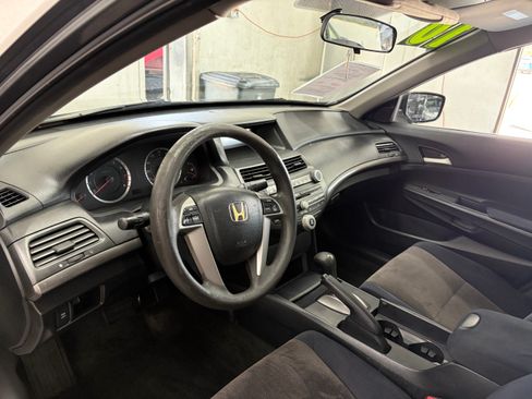 Used 2010 Honda Accord LX-P Sedan image 12