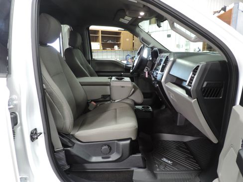 Used 2018 Ford F150 XLT image 27