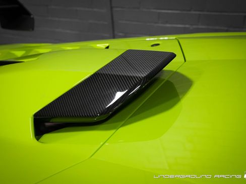 Used 2023 Lamborghini Huracan STO Coupe RWD image 8