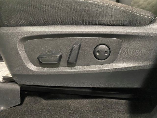 Used 2024 Nissan Pathfinder SV AWD/4WD image 11
