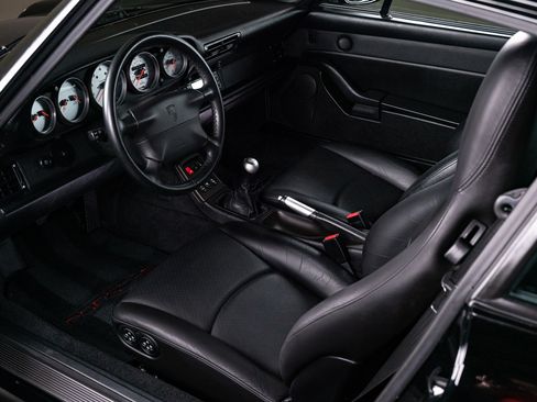 Used 1997 Porsche 911 Carrera S Coupe RWD image 57