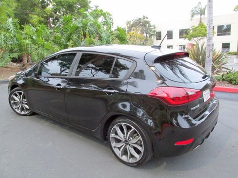 Used 2017 Kia Forte SX image 5