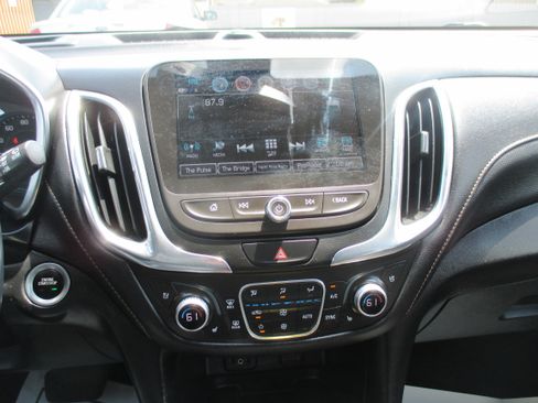 Used 2018 Chevrolet Equinox AWD Premier w/ 1LZ image 5