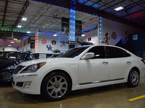 Used 2011 Hyundai Equus Signature RWD image 11