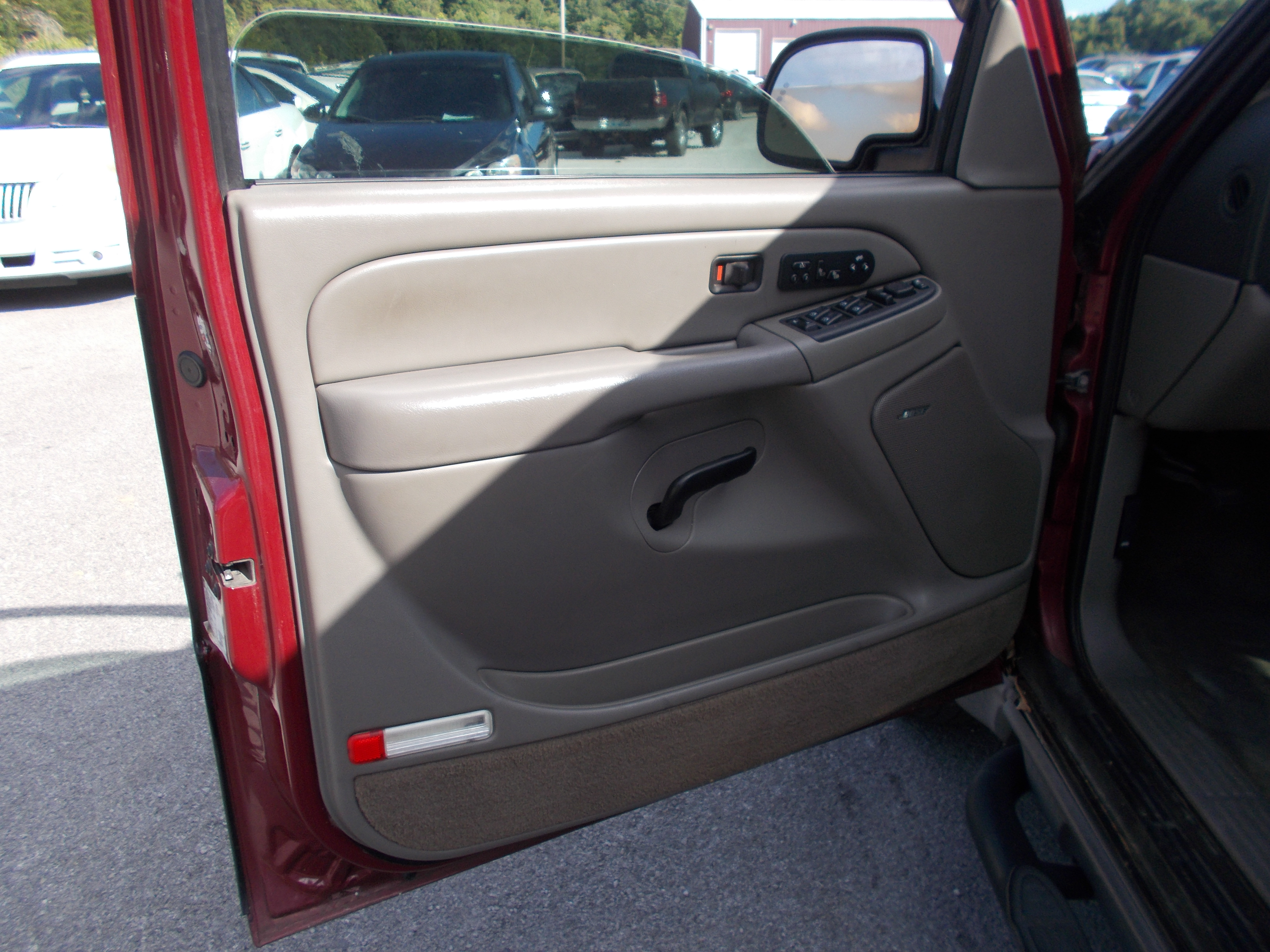 Used 2004 Chevrolet Tahoe 4WD image 5