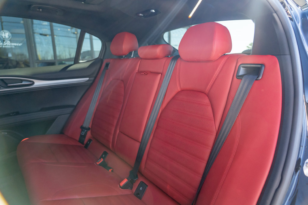 New 2025 Alfa Romeo Stelvio Sprint AWD/4WD image 18