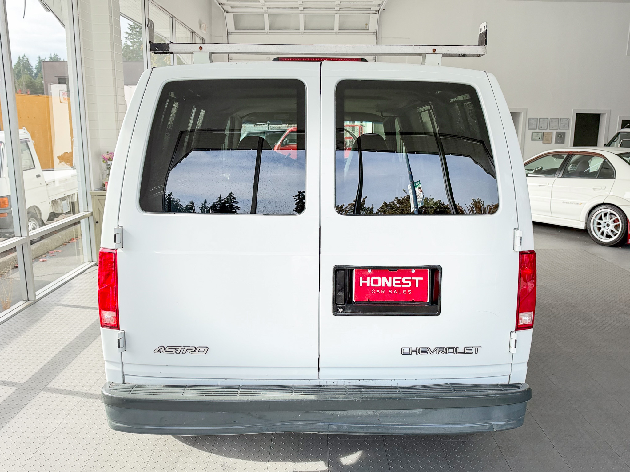 Used 2005 Chevrolet Astro UNAVAIL RWD image 5