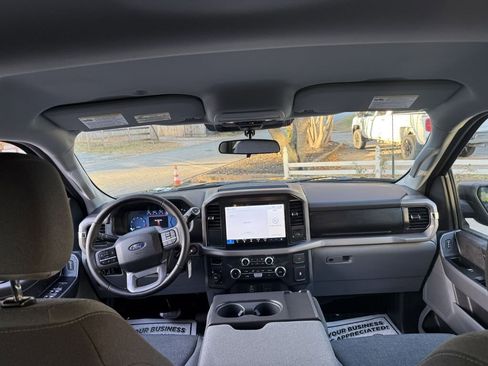 Used 2025 Ford F150 XLT image 13