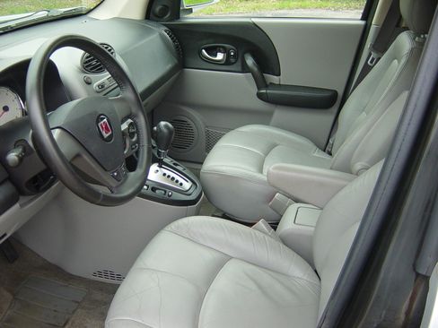 Used 2005 Saturn Vue image 5
