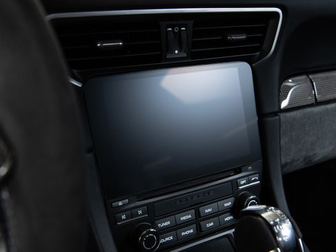 Used 2018 Porsche 911 GT2 RS image 72