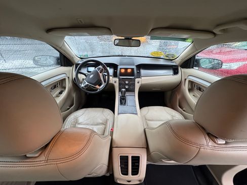 Used 2016 Ford Taurus SEL image 5