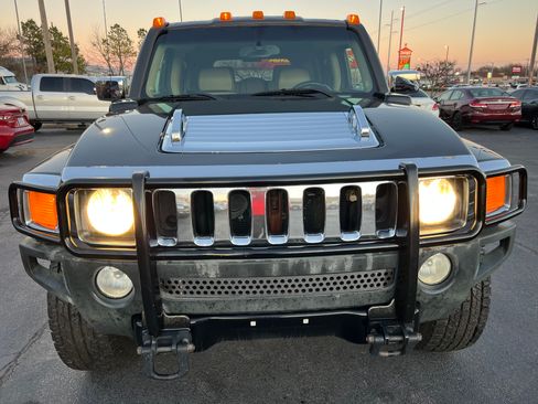 Used 2006 HUMMER H3 Luxury image 2
