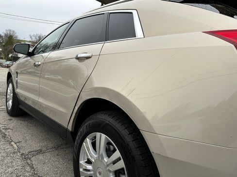Used 2011 Cadillac SRX Luxury image 7