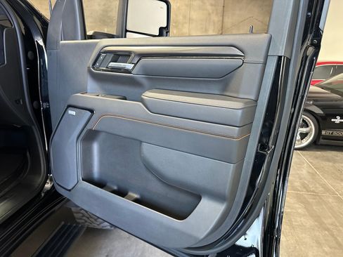 Used 2024 GMC Sierra 2500 4x4 Crew Cab AT4 image 36