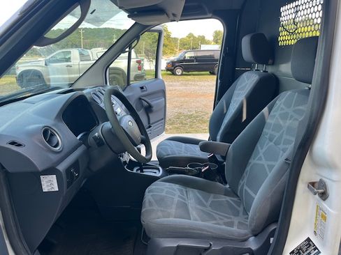 Used 2013 Ford Transit Connect XL image 18
