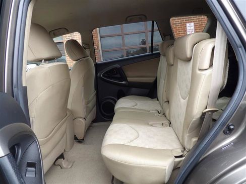 Used 2010 Toyota RAV4 image 12
