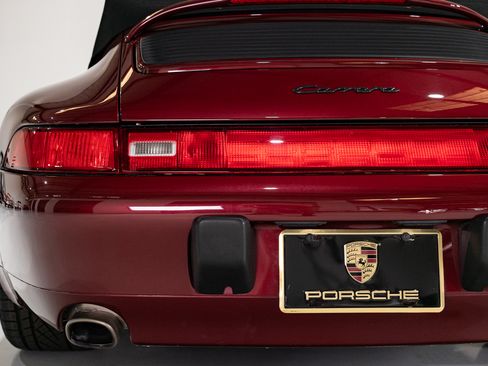 Used 1998 Porsche 911 Carrera Cabriolet RWD image 55