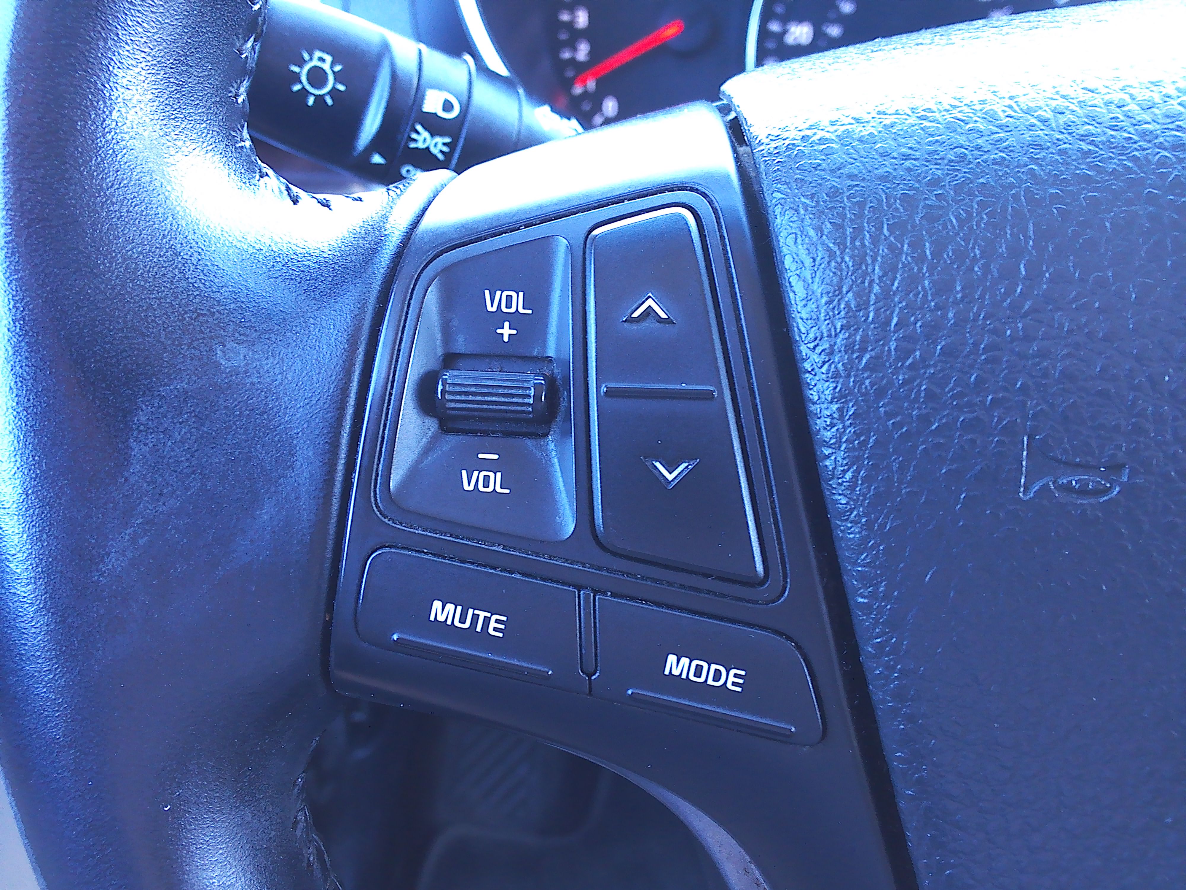 Used 2015 Kia Sorento AWD LX V6 image 27