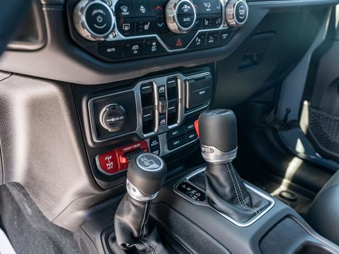 Used 2024 Jeep Wrangler 4WD Unlimited Rubicon 392 image 15