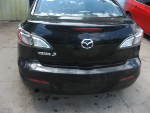 Used 2013 MAZDA MAZDA3 i SV Sedan FWD image 5