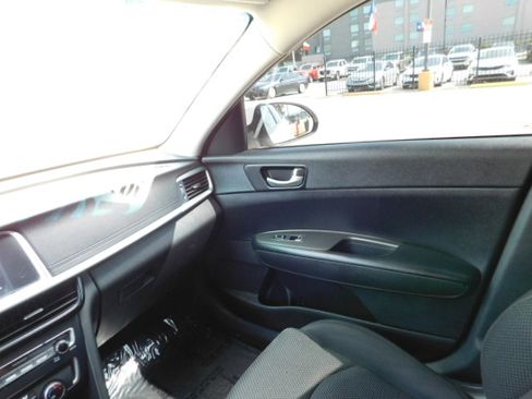 Used 2020 Kia Optima LX image 20