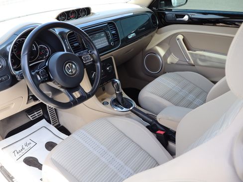 Used 2013 Volkswagen Beetle 2.0T image 17