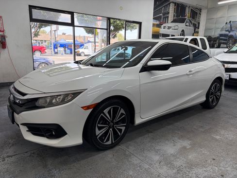 Used 2017 Honda Civic EX-T Coupe image 1